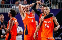 爱游戏中国-关于荷兰横扫马赛，莱万扛起全队的信息