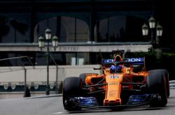 爱游戏网页版-包含雷诺车队碾压迈凯伦，阿隆索高光表现的词条