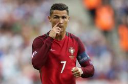 爱游戏下载-赛道之外，拉文防守端锁死对手的启示