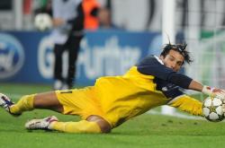 爱游戏官方入口-世界排名争夺战之夜，莫德里奇攻防两端的统治艺术