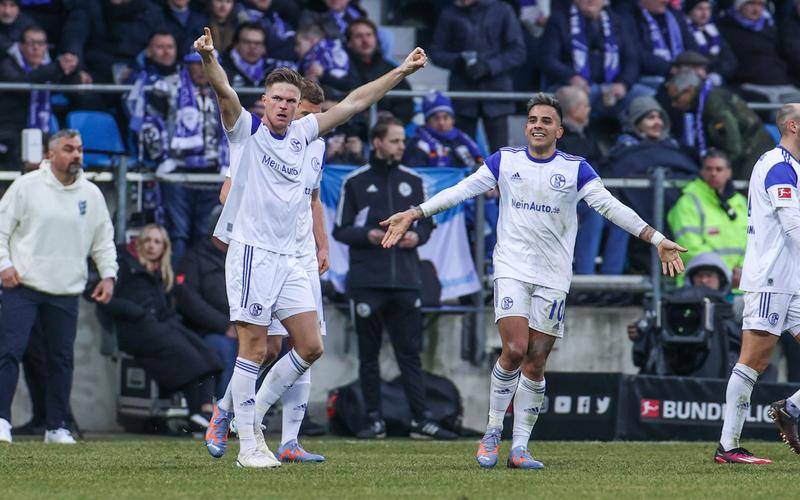 包含沙尔克客场不敌勒沃库森,遭遇保级挑战的词条 包含沙尔克客场不敌勒沃库森,遭遇保级挑战的词条