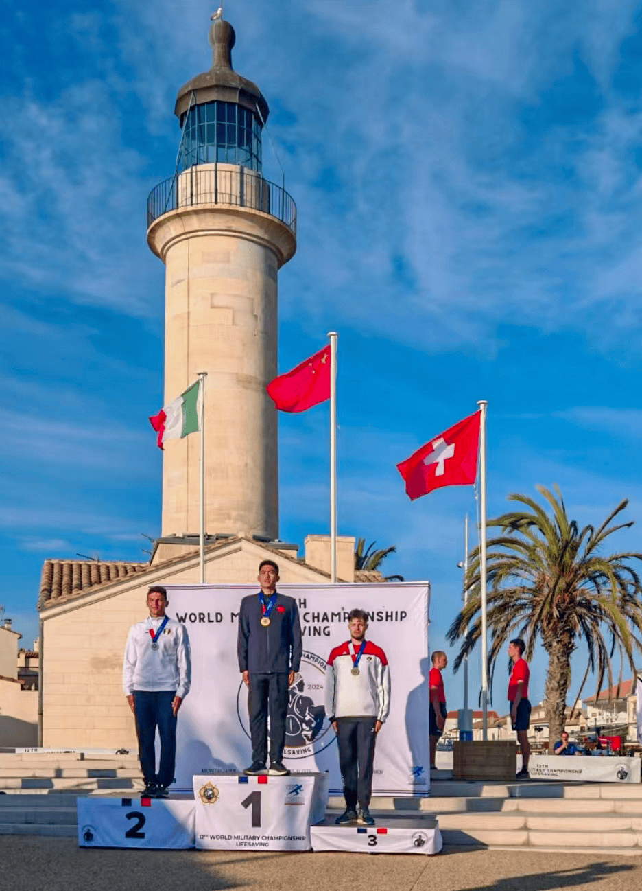 斯洛文尼亚队员披荆斩棘，斩获奖牌