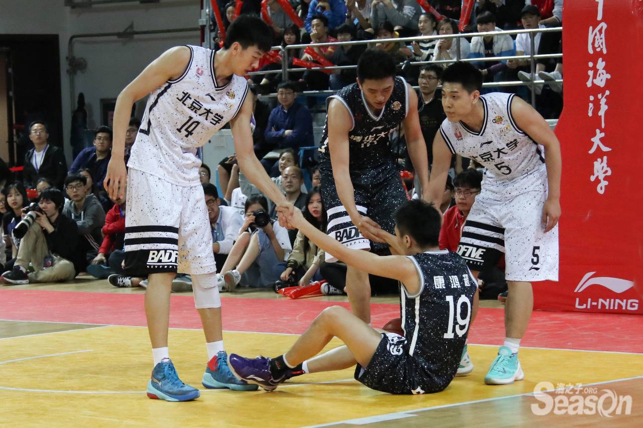 球员技术大比拼场上呈现高潮的简单介绍 球员技术大比拼场上呈现高潮的简单介绍