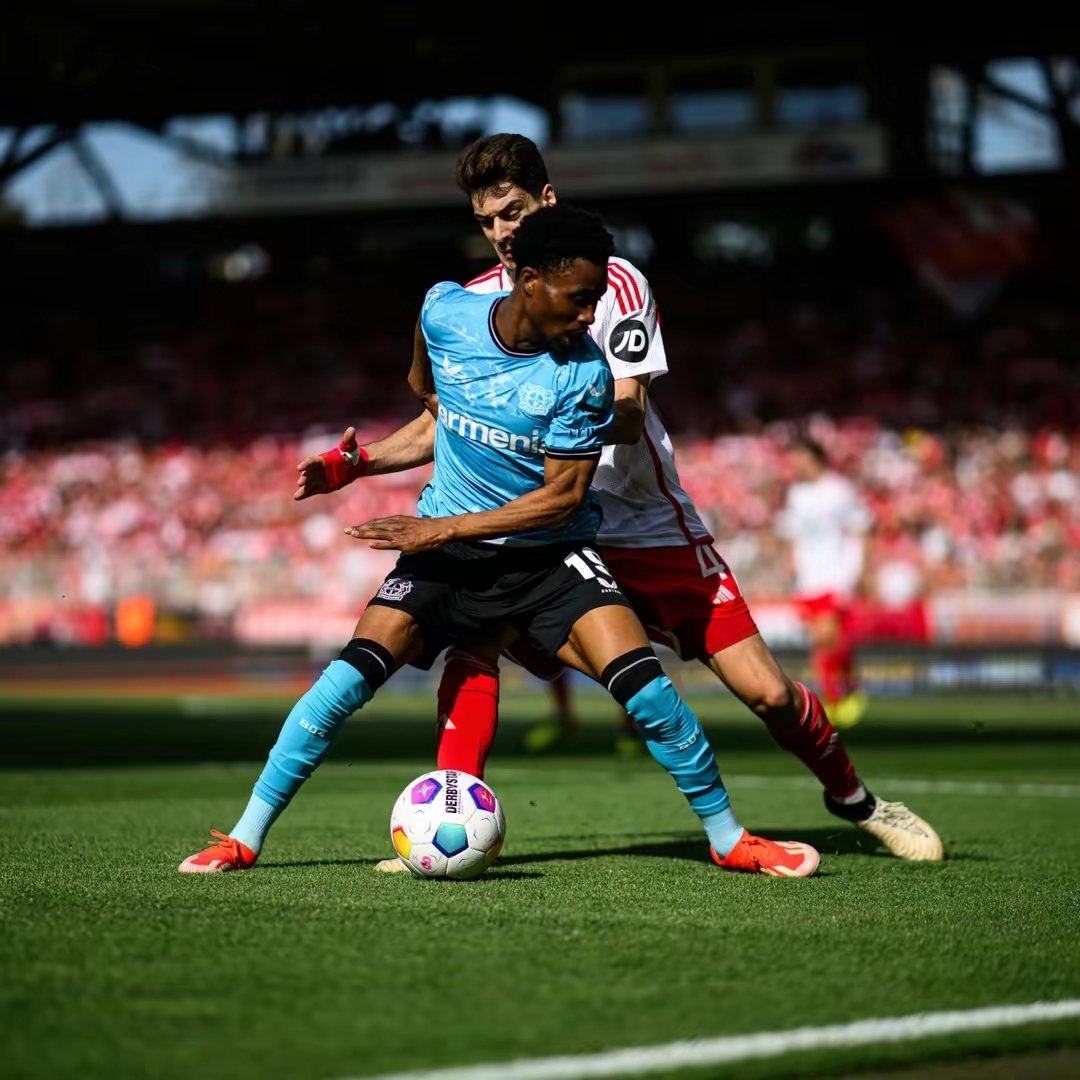 拜仁客场逆转晋级欧冠半决赛