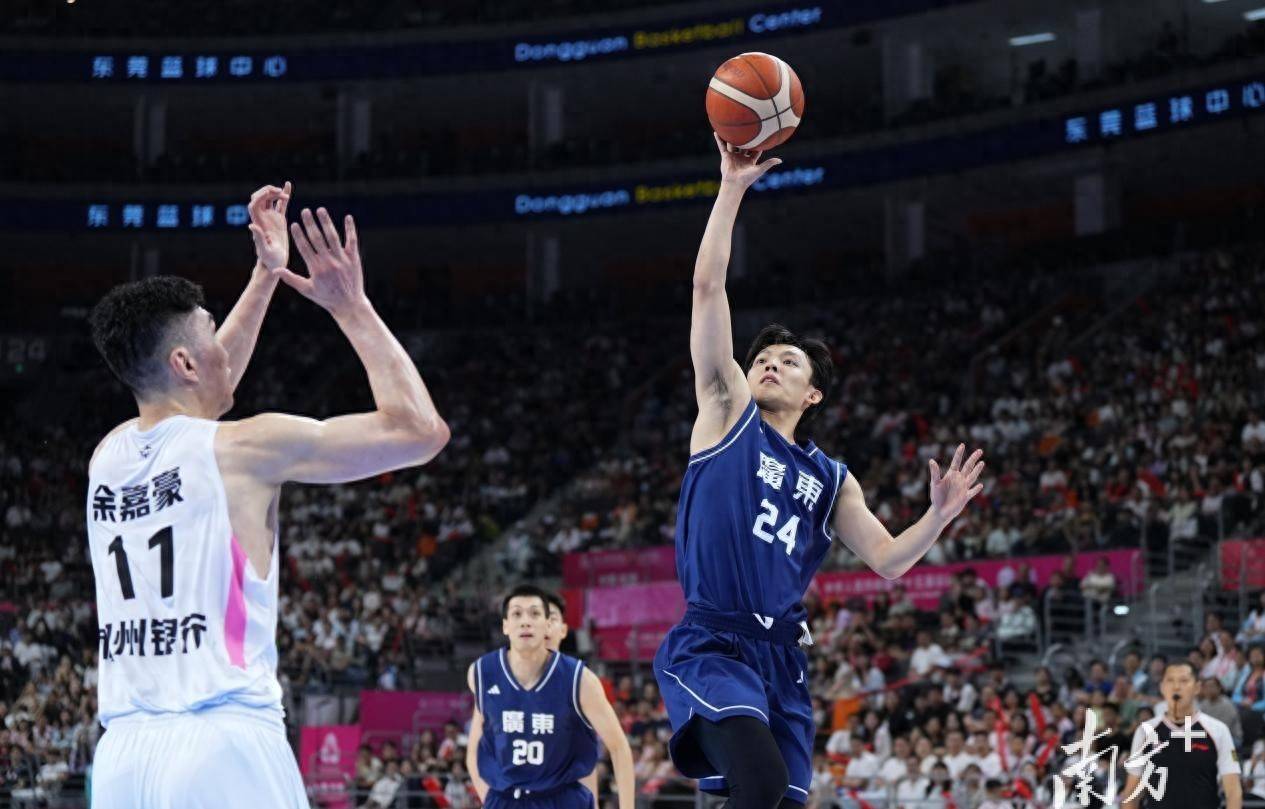 吉林队挑战浙江队，双方实力相当