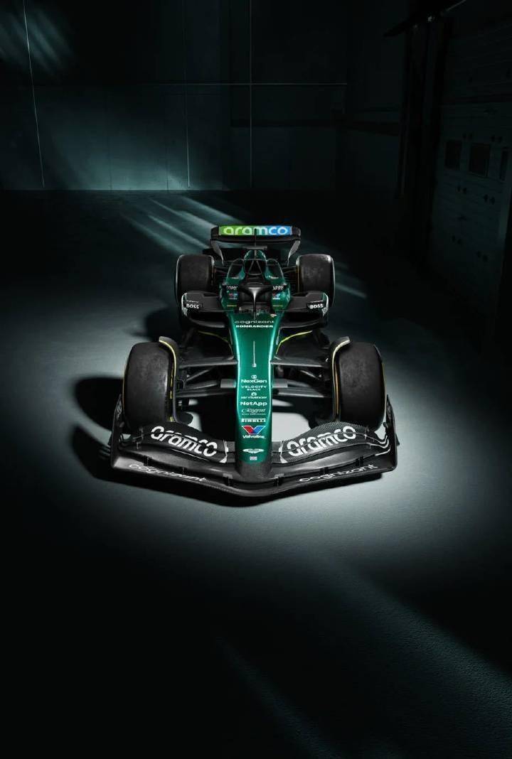 阿斯顿马丁险胜哈斯车队，塞恩斯刷新纪录的简单介绍