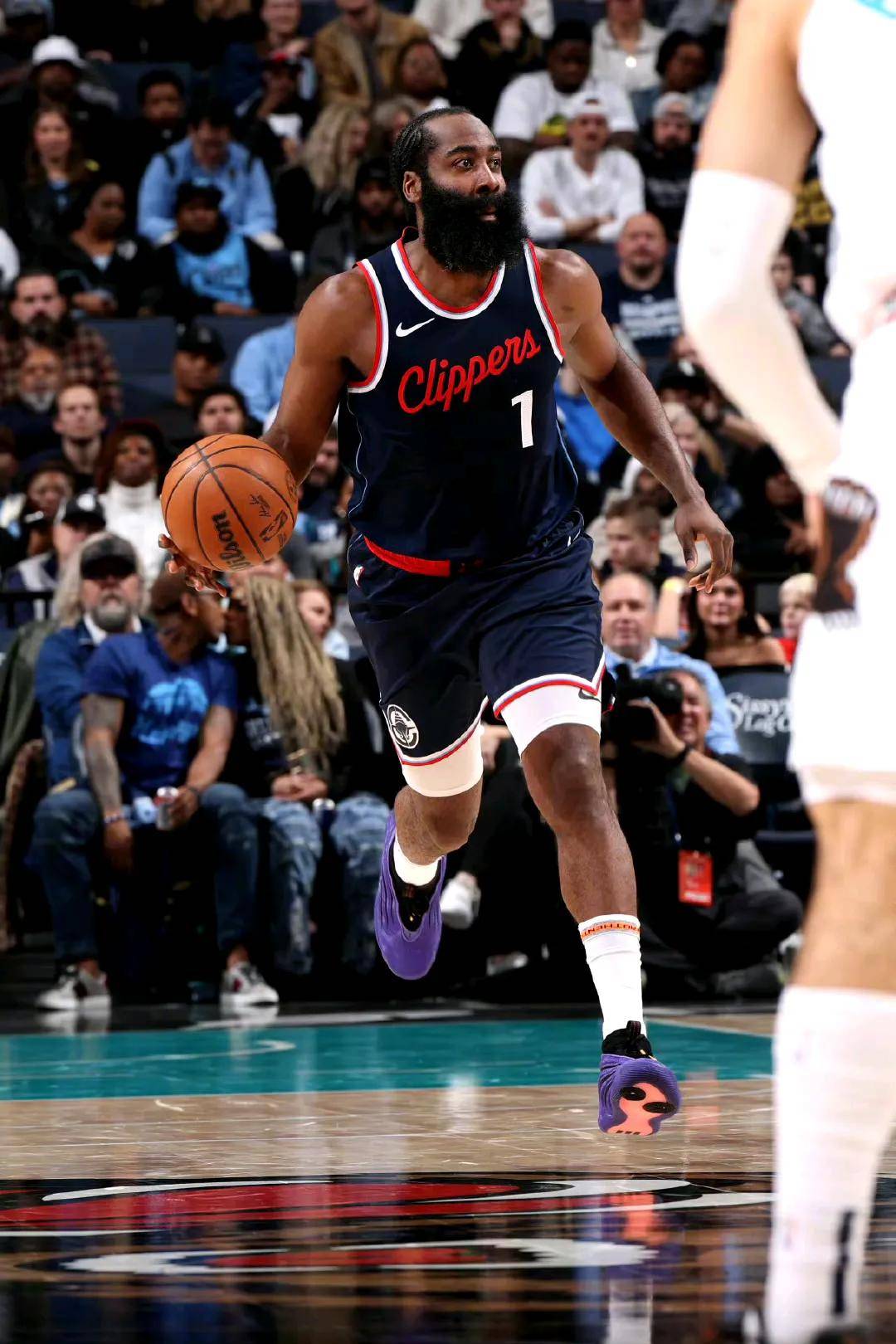 爵士险胜灰熊，巴图姆关键制胜的简单介绍