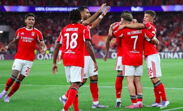 西班牙鏖战曼联，凯恩带队取胜的简单介绍