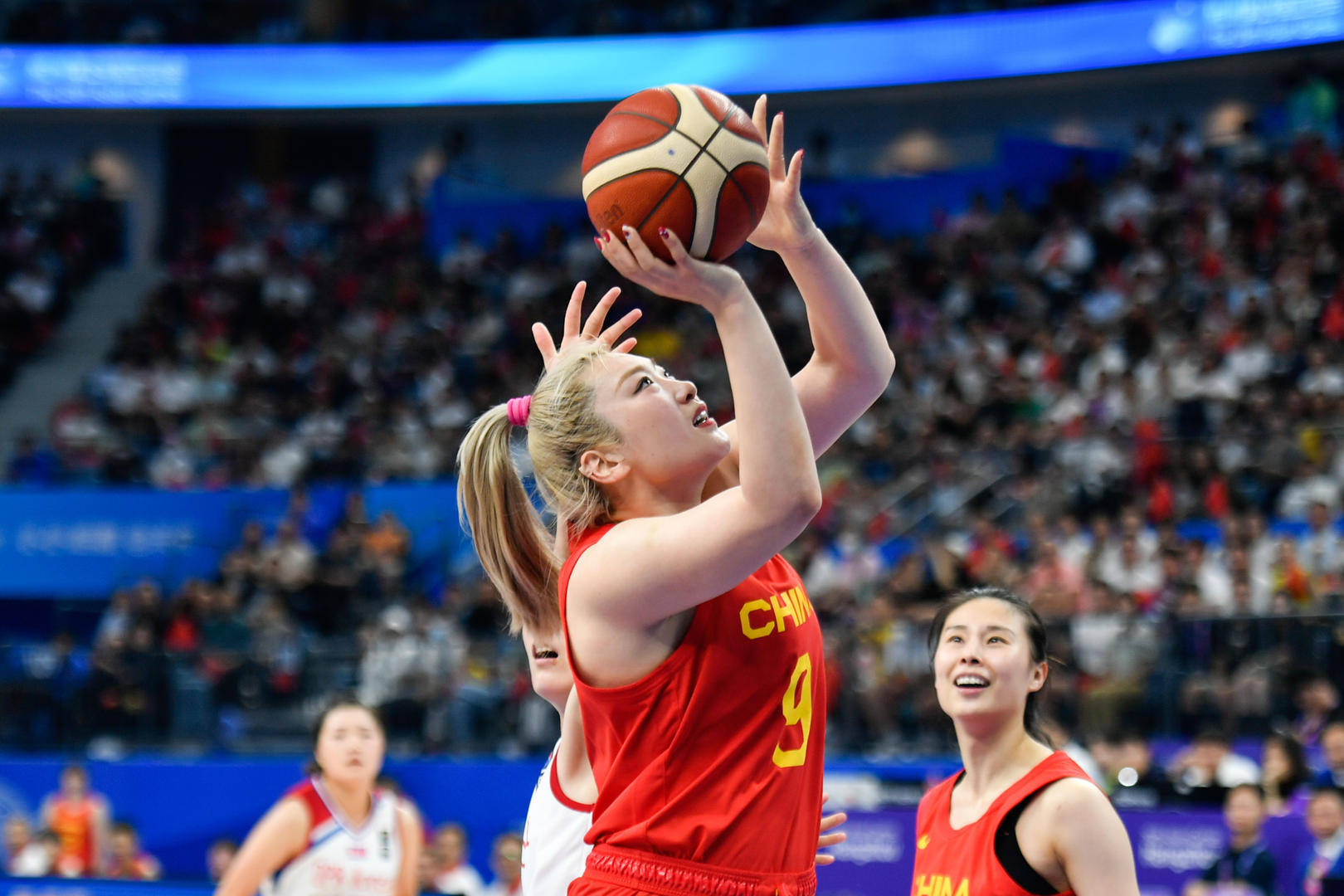 斯堪的纳维亚队在比赛中占尽优势，轻松晋级