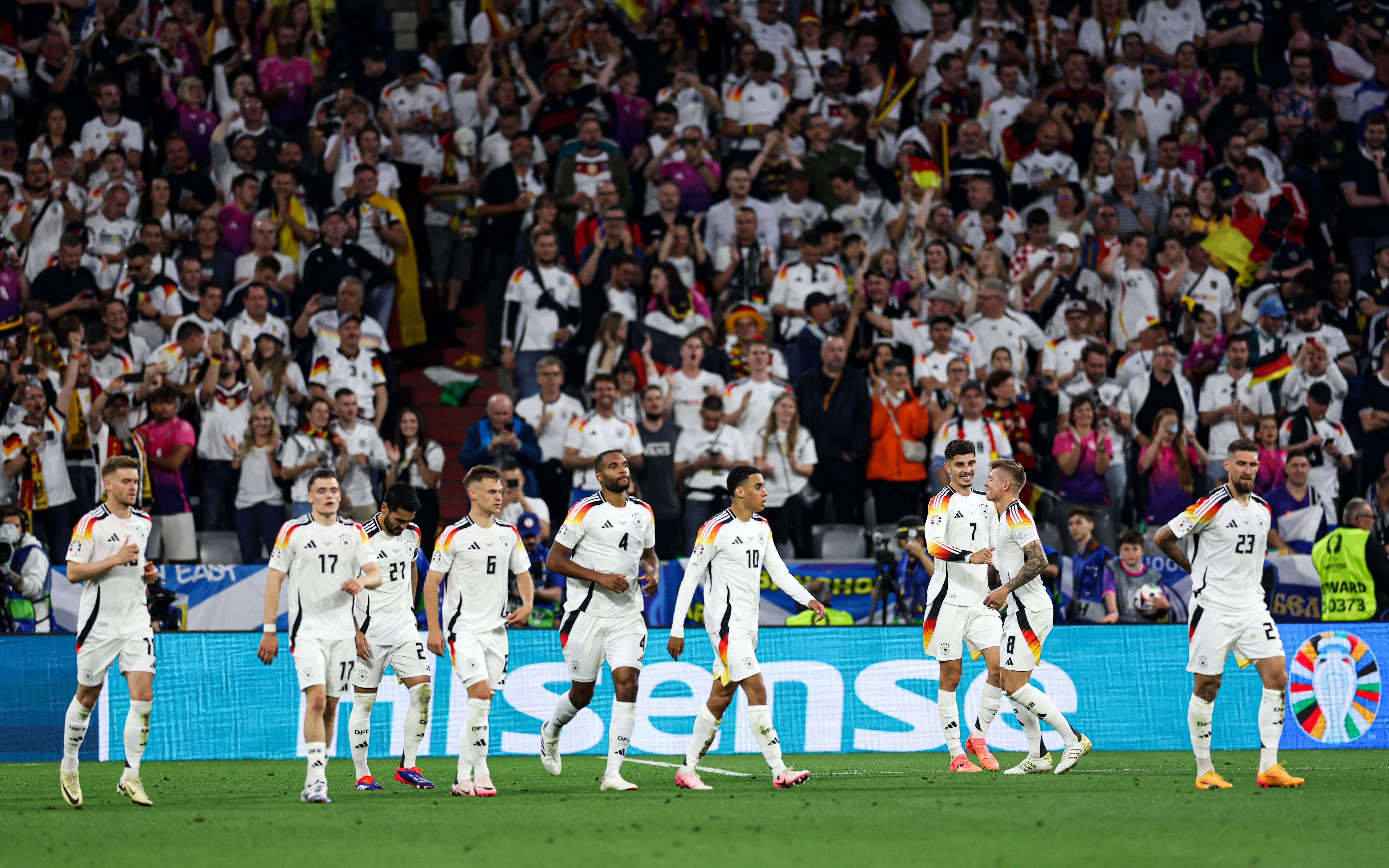 瑞典队鏖战德国队，奥恰洛夫统治全场的简单介绍