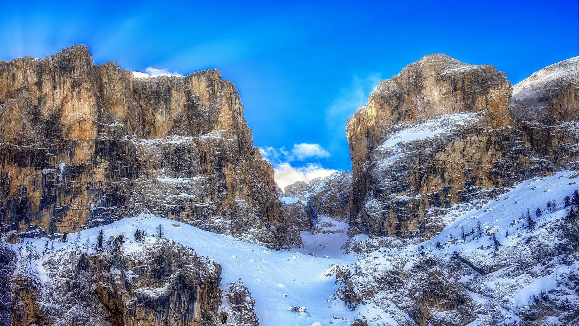 奥纳纳展现巨星价值，皇马横扫卡塔尔，诠释现代足球的胜利方程式