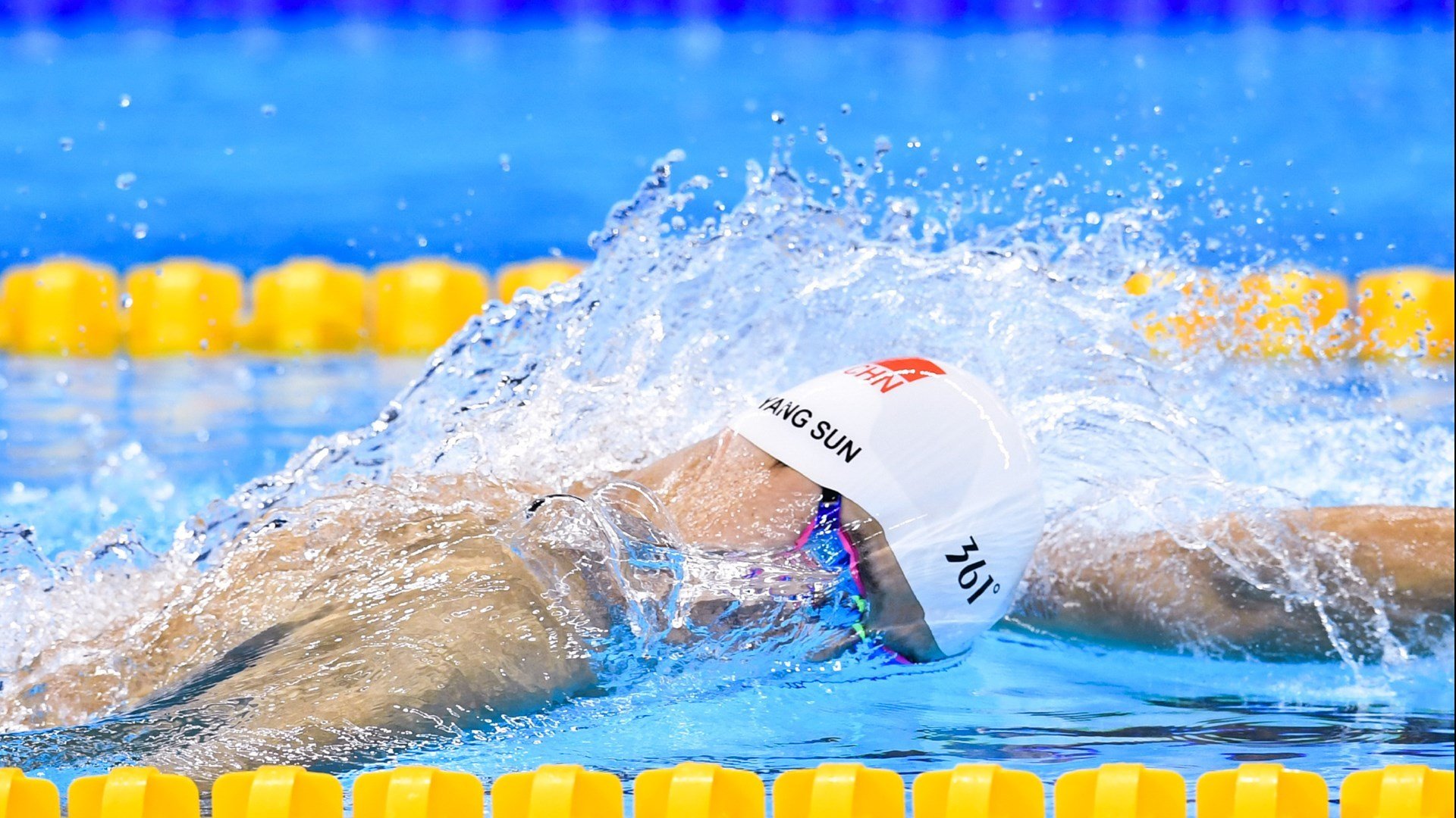 绝境血拼！深圳队鏖战掘金，欧文末节封神定乾坤